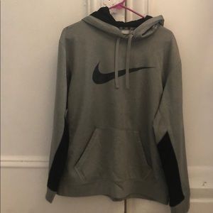 Nike Sweater (L)